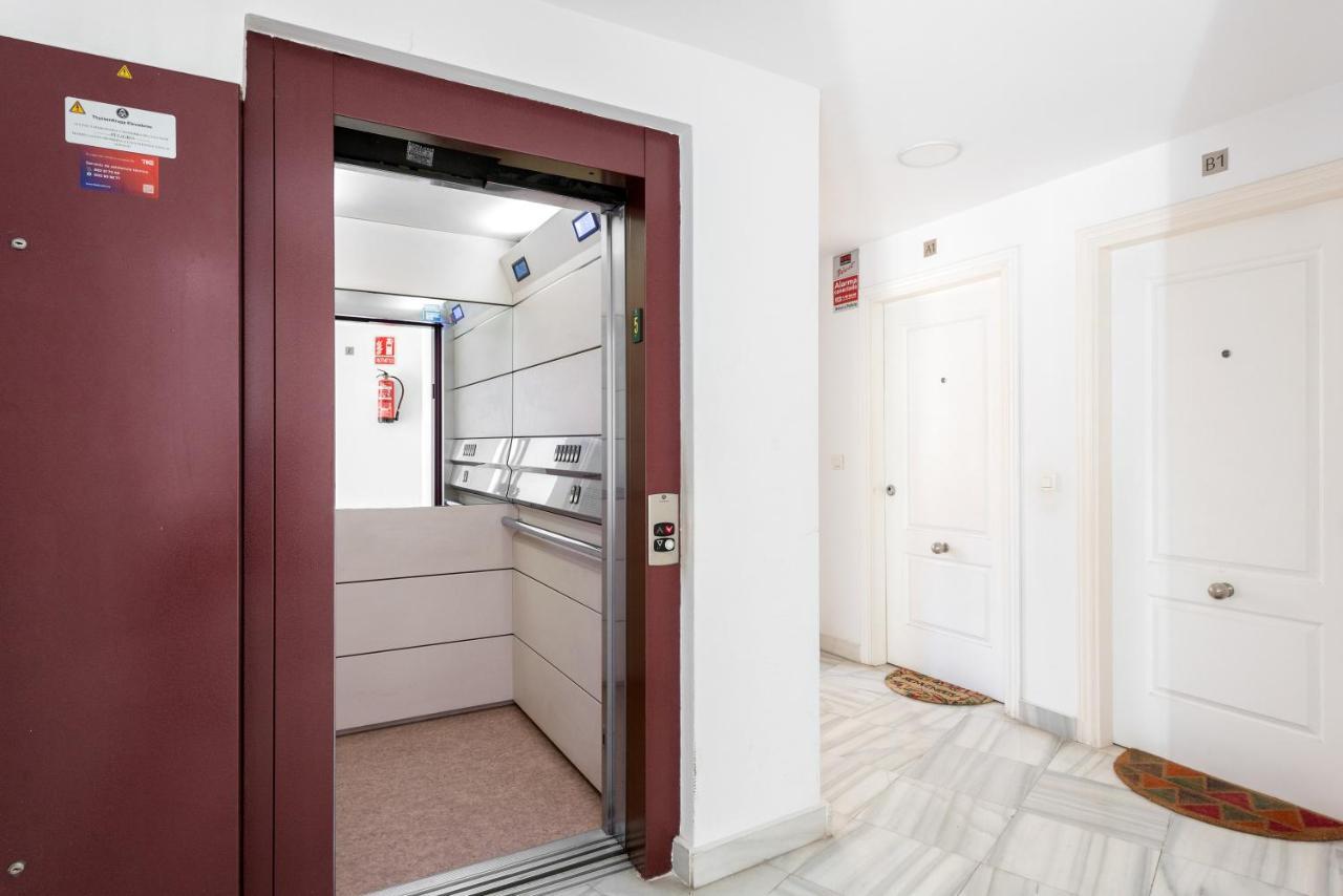 Carmen Estacion Apartment Malaga Exterior photo