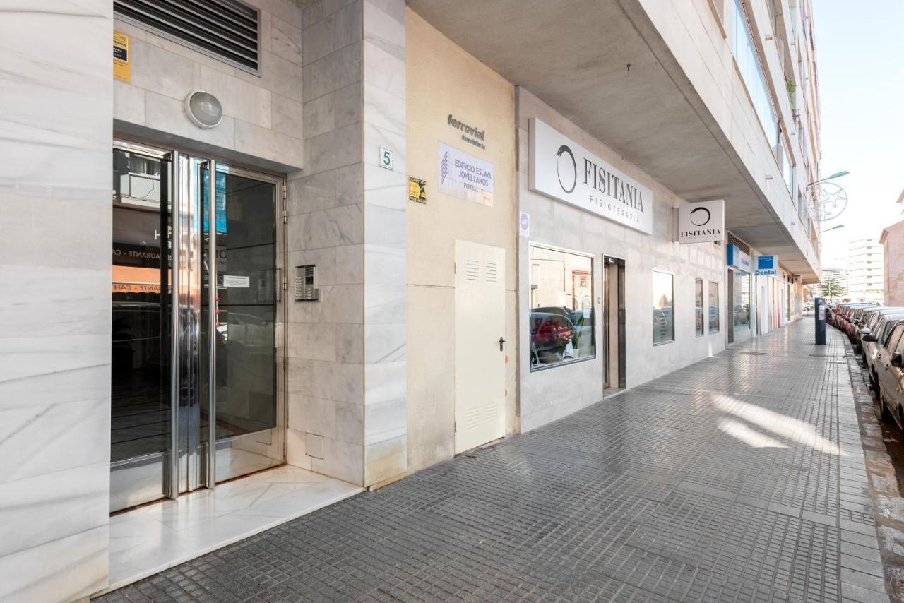 Carmen Estacion Apartment Malaga Exterior photo